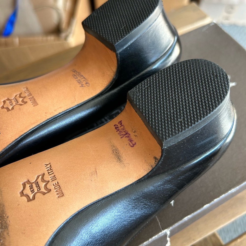 Salvatore Ferragamo black leather shoes 6B - Picture 4 of 7